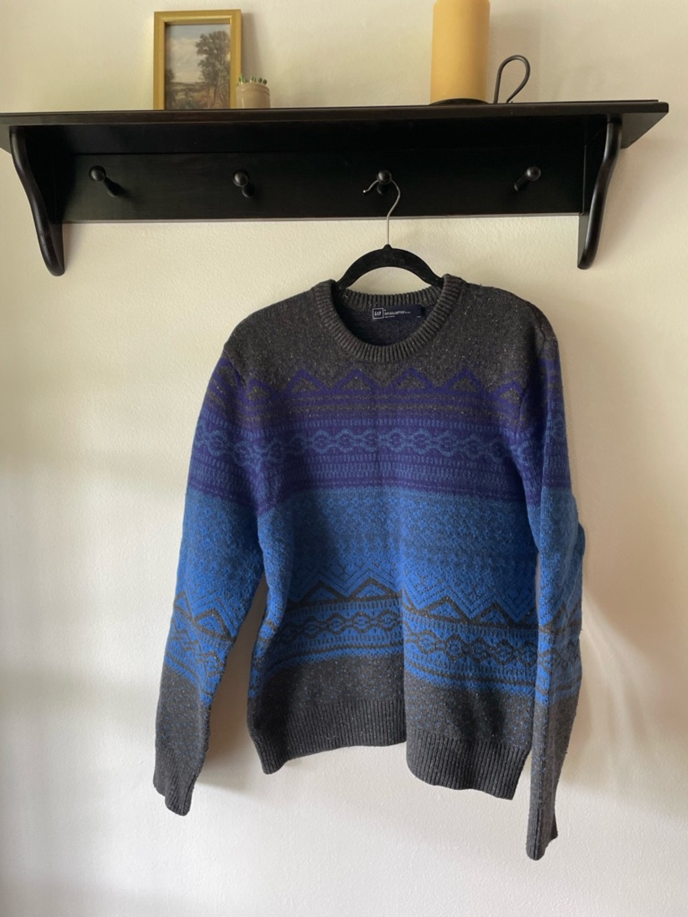 GAP Men's Crewneck Sweater in Blue and Gray with Geometric Pattern